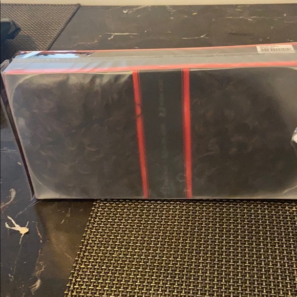 Wig - Picture 3 of 4